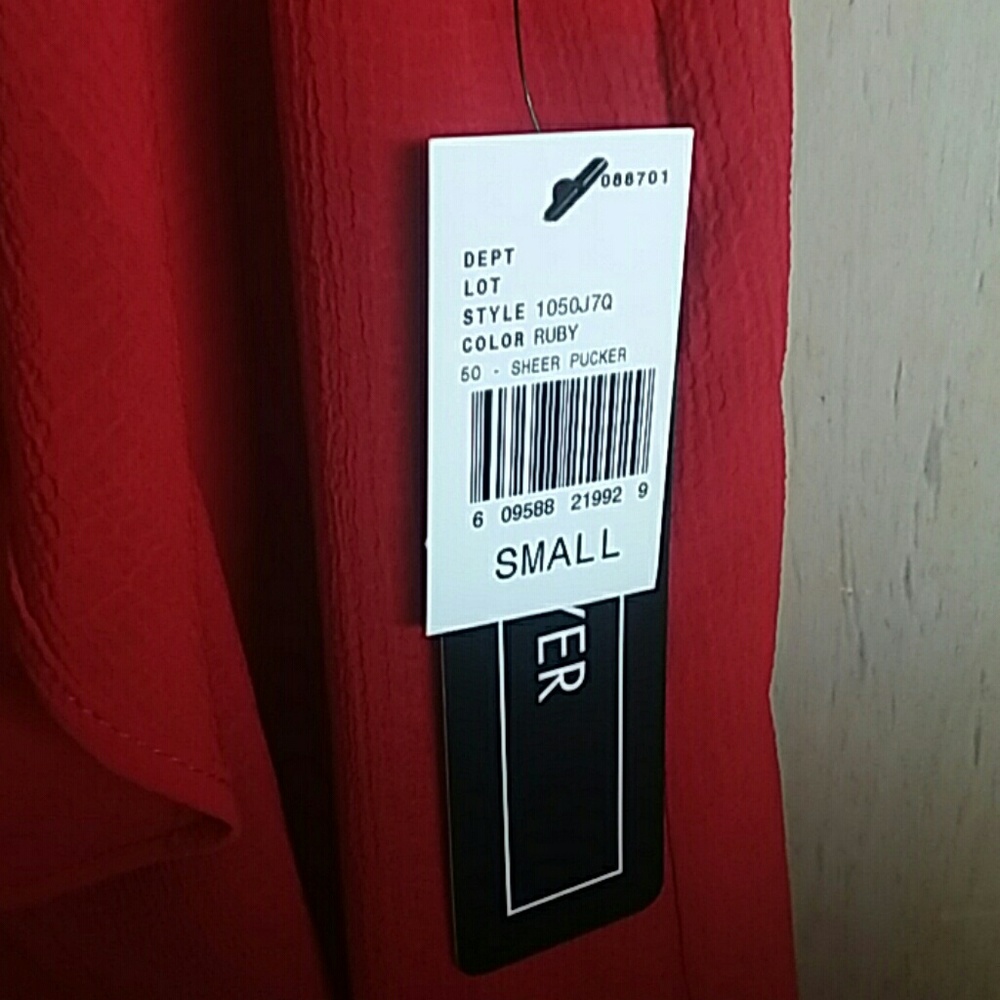 NWT A. BYER dressy flowy tank with necklace - Picture 3 of 8
